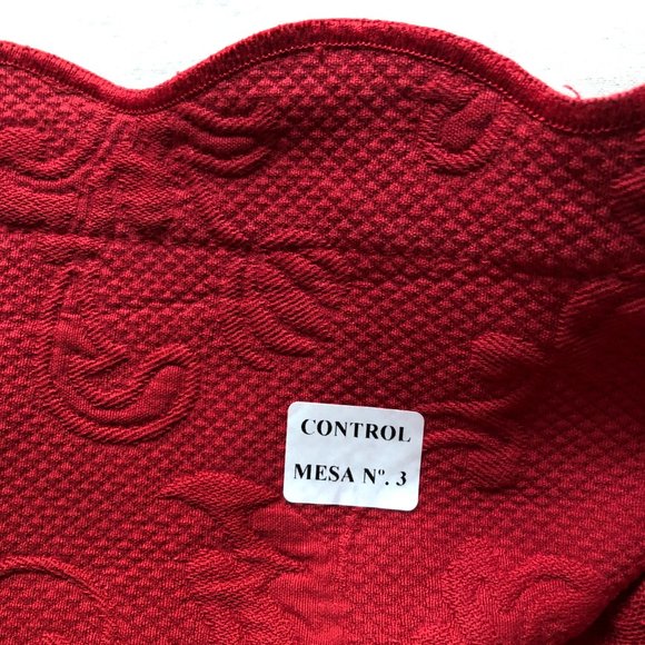 NWOT: Pair | Red Matelassé Standard Pillow Shams - Picture 9 of 9